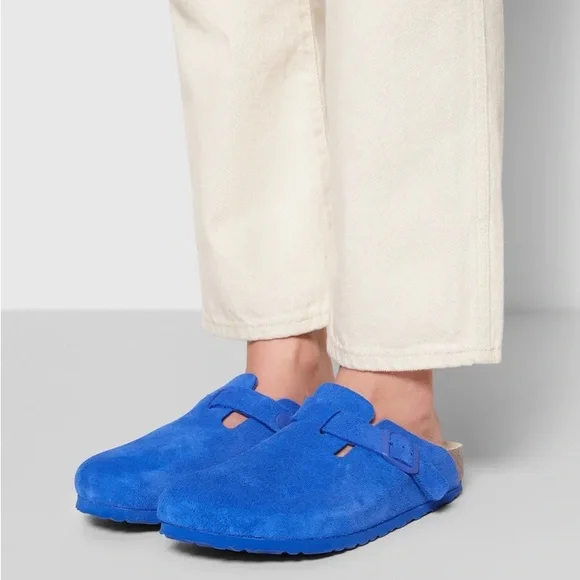 IN SEARCH OF - Picture 2 of 4